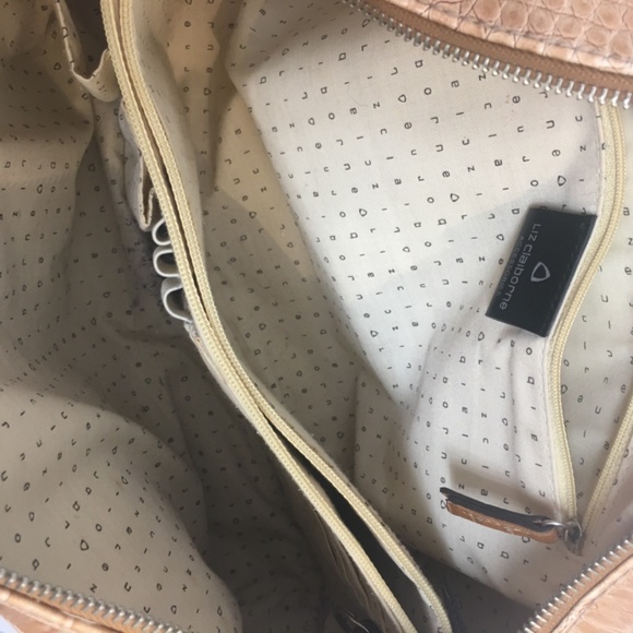 Liz Claiborne Vegan Crocodile Barrel Bag - iPad sz - Picture 6 of 12